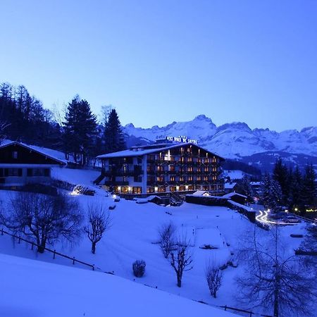 Aux Ducs De Savoie Hotel กงบลู ภายนอก รูปภาพ