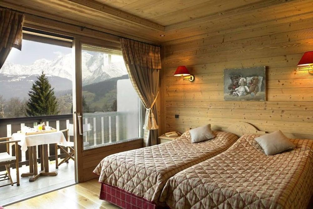 Aux Ducs De Savoie Hotel กงบลู ภายนอก รูปภาพ